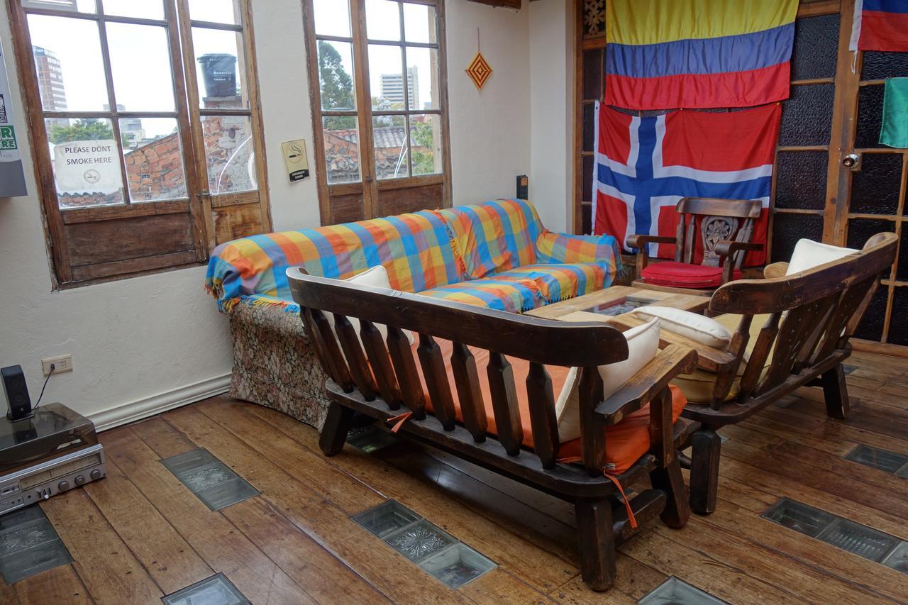 Casa Bellavista Hostel Богота Экстерьер фото
